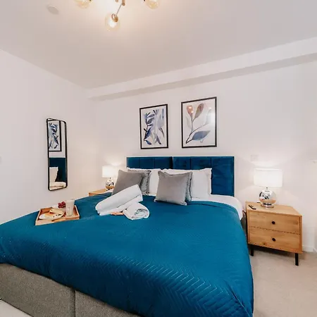 Grade Ii Stunning Living, Centre, Fast Wifi, Families, Contractors Appartamento
