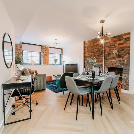 Grade Ii Stunning Living, Centre, Fast Wifi, Families, Contractors * Birmingham